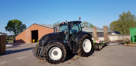 nieuwe Valtra T214