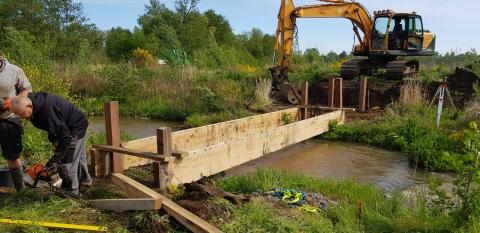 Plaatsen fundering brug